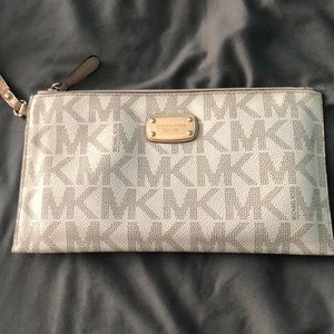 Michael Kors Wristlet
